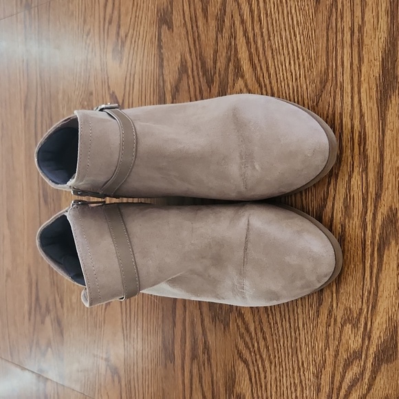 Ankle boots - Picture 2 of 3